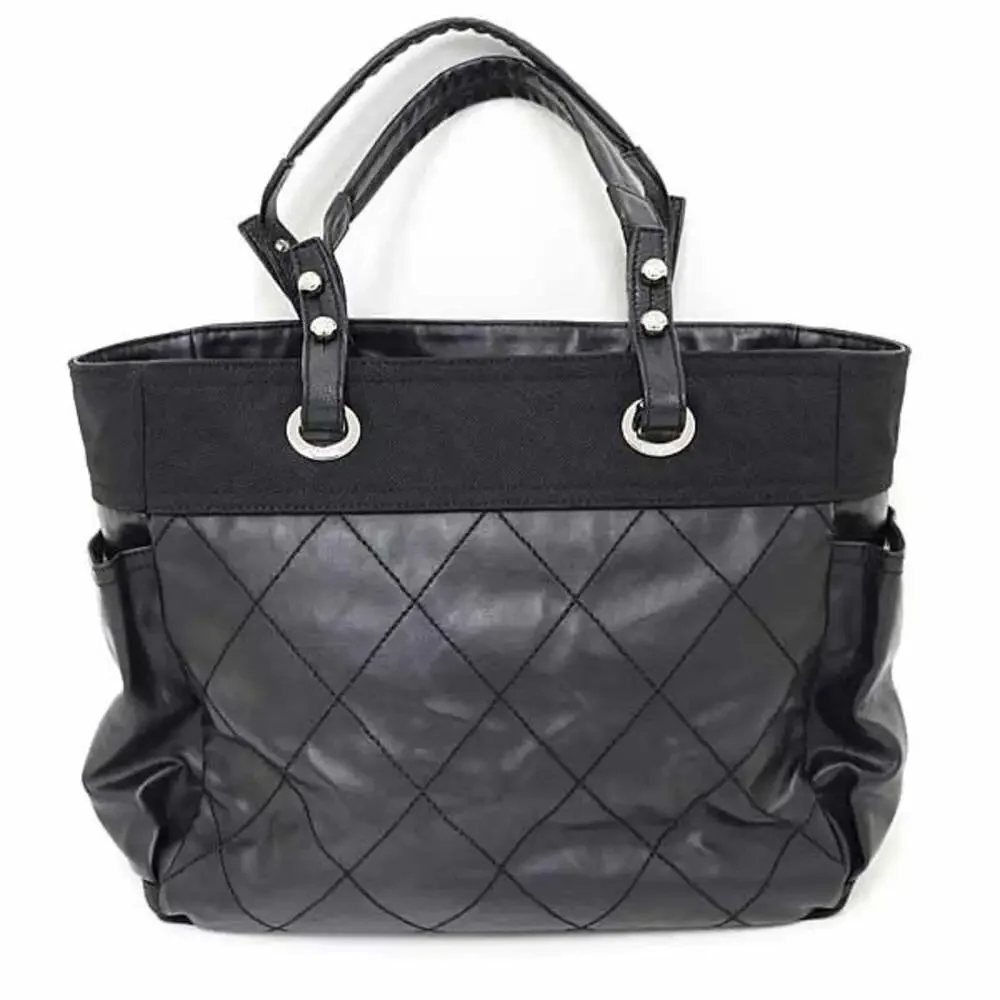 CHANEL Black Shoulder Bag